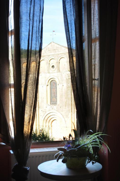 לינה וארוחת בוקר Cadouin Les Songes De L'Abbaye חדר תמונה