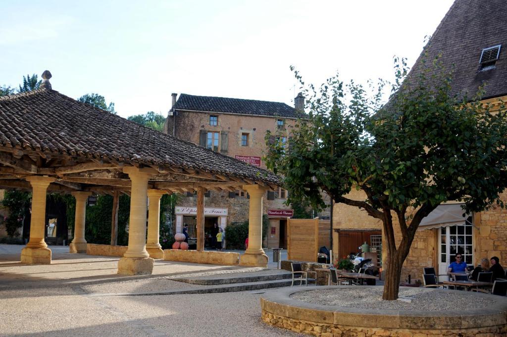 לינה וארוחת בוקר Cadouin Les Songes De L'Abbaye מראה חיצוני תמונה