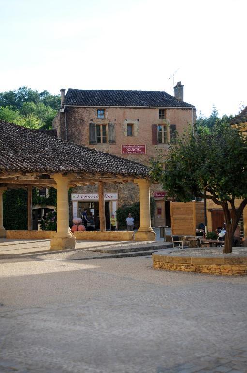 לינה וארוחת בוקר Cadouin Les Songes De L'Abbaye מראה חיצוני תמונה